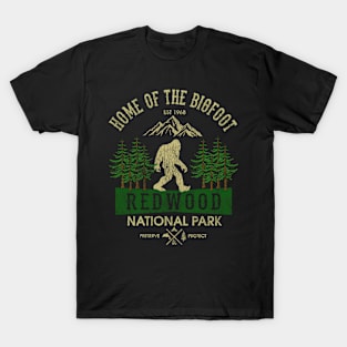 BIGFOOT Redwood national park vintage camping gift T-Shirt